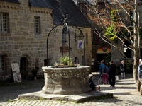 Brunnen - Locronon - Bretagne Allerlei