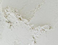 Weiße Tonerde (Kaolin) als Pulver für Kosmetik, Bretagne Allerlei