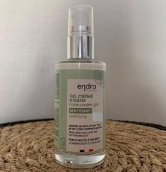 Mattierende Gel-Creme in Tube mit pflanzlichen Wirkstoffen – natürliche Gesichtspflege