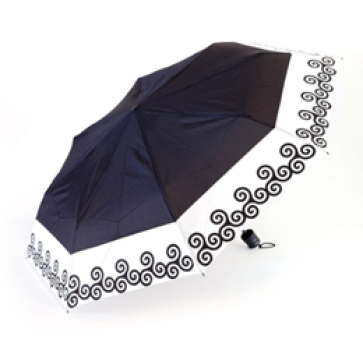 Triskell Regenschirm von BREIZH CREATIONS in schwarz-weiß, inspiriert von der Bretagne