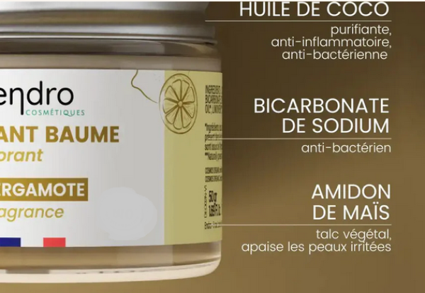 Balsam-Deo auf der Fingerspitze – cremig schmelzend in Nahaufnahme