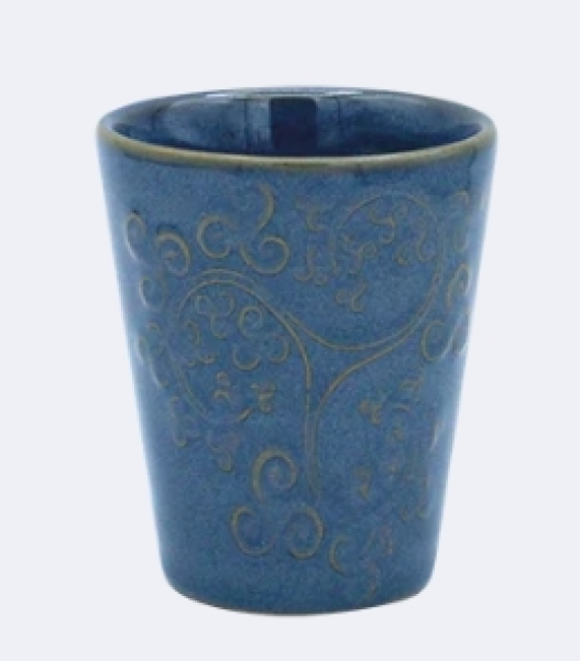 Blaue Espresso-Tasse mit keltischem Triskell-Symbol