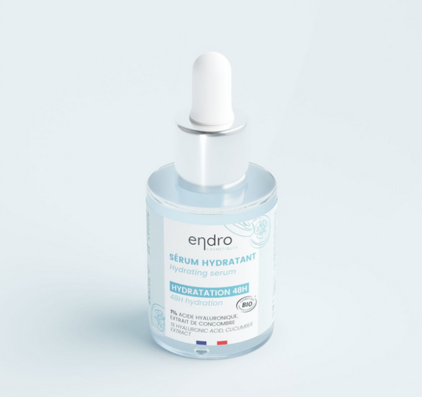 Feuchtigkeitsserum von Endro Cosmétiques in Glasflakon