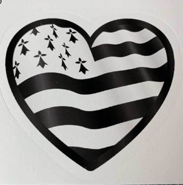 Sticker bretonisches Flaggenherz auf Laptop